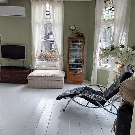 Townhouse Center Apartment